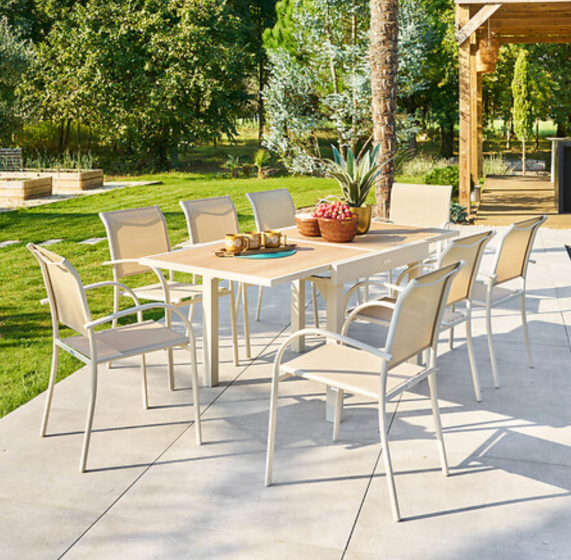 OFFRE SPÉCIALE : Table extensible Piazza 8 pers Argile + 4 fauteuils Piazza lin / Argile