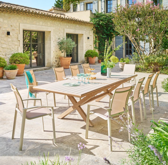 OFFRE SPECIALE : Table de jardin Axiome Extensible 10p Argile / Honey + 6 Fauteuils ESSENTIA Lin/Argile