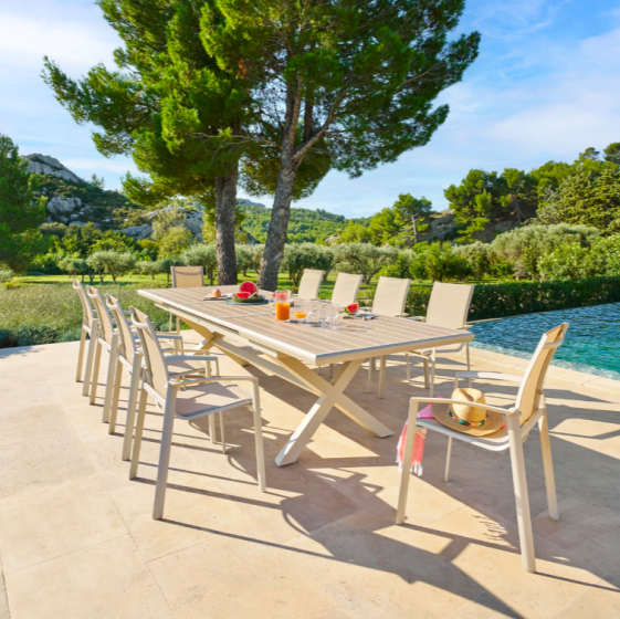 OFFRE SPECIALE : Table de jardin Axiome Extensible 10p Lin et Argile + 6 Fauteuils Essentia Lin / Argile